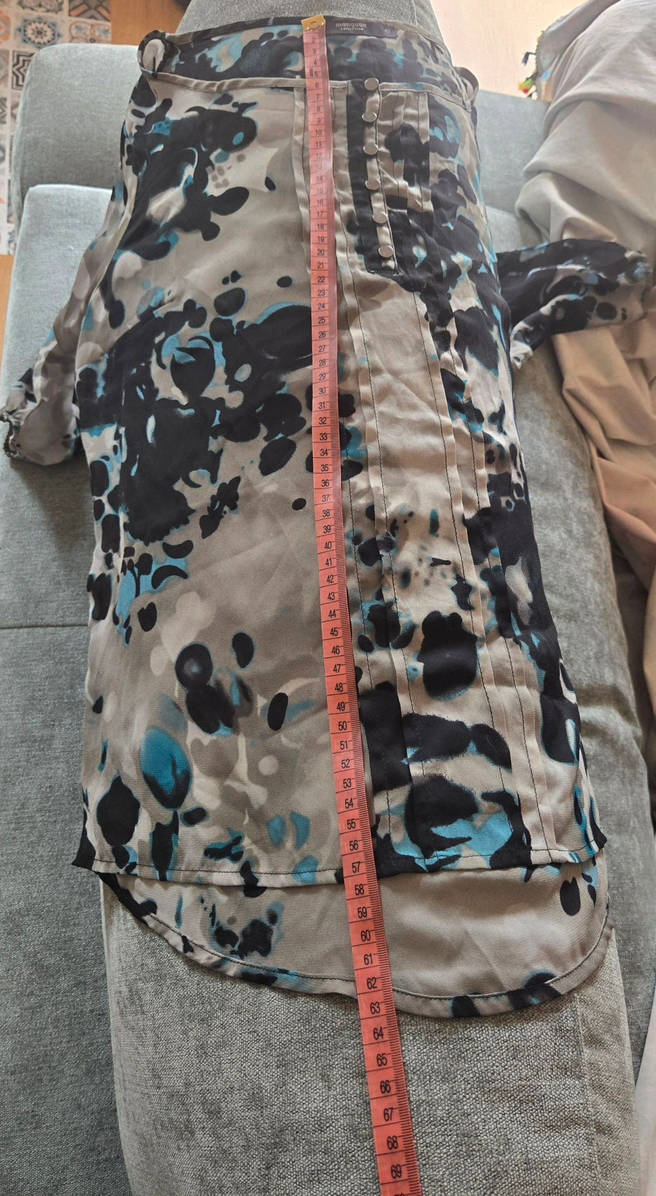 Camisa feminina estampa grafite – photo 7